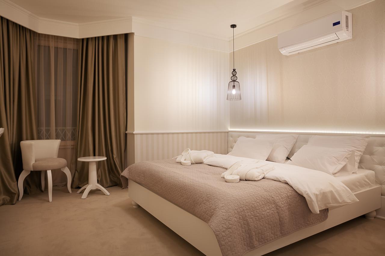 Castello Boutique Hotel Cacak Luaran gambar
